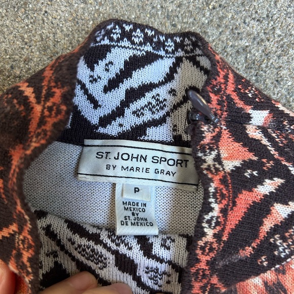 St. John Sport animal print turtleneck - Picture 6 of 8